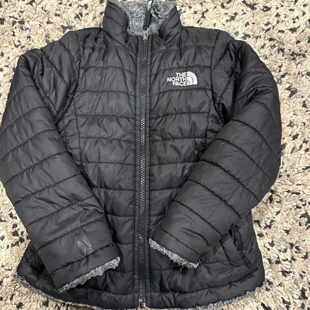 Kids size xs/6 Northface reversible jacket.